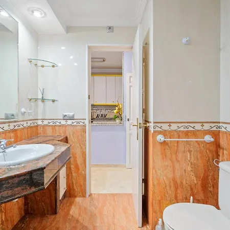 Unique 2 Bedroom In Golden Mile✺ Pool ✺ Parking Apartment