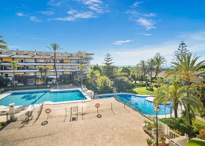 Unique 2 Bedroom In Golden Mile✺ Pool ✺ Parking *