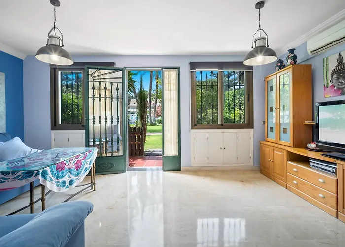 Unique 2 Bedroom In Golden Mile✺ Pool ✺ Parking Daire Marbella
