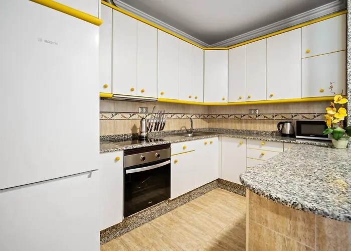 Daire Unique 2 Bedroom In Golden Mile✺ Pool ✺ Parking Marbella