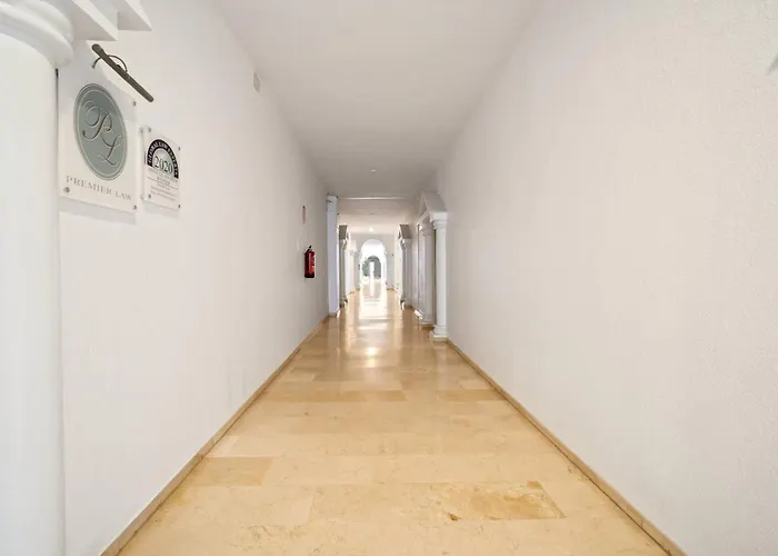 Unique 2 Bedroom In Golden Mile✺ Pool ✺ Parking