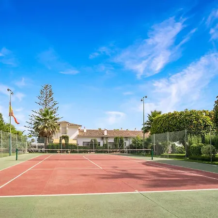 Unique 2 Bedroom In Golden Mile✺ Pool ✺ Parking Apartment *